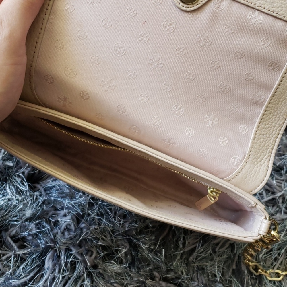 Purse - Picture 3 of 4